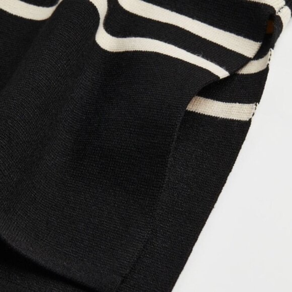 H&M Striped Mock Neck Sweater – Size XL oversized minimal high quality - Picture 6 of 7